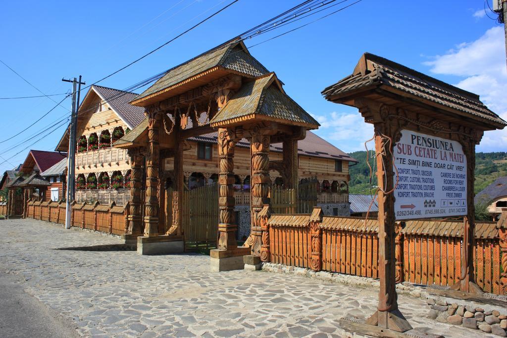Pensiunea Sub Cetate La Matei Oncesti Экстерьер фото